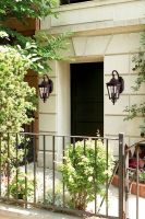 Branford Bank Large Black Ornate Wall Light Colour