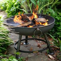 Classic 80cm Steel Fire Pit in Garden Classic 80cm Steel Fire Pit in Garden