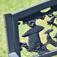 Close up of top left chair detailing