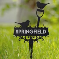 Robin on Spade Memorial Spike