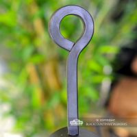 Lopped hook on the End of the Tongs