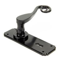 Ververt Black Monkey Tail Lever Handle Set With Key Hole Shown at an Angle on a White Background Ververt Black Monkey Tail Lever Handle Set With Key Hole Shown at an Angle on a White Background