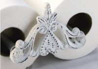 "Snowqueen" Distressed Vintage Toilet roll holder