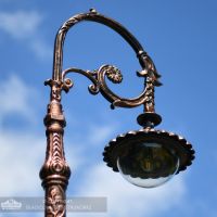 Vintage Copper Lamp Post Luminaire With E27 bulb holder fitted