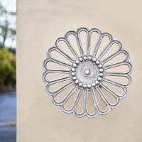 Bronze Sunflower Hose Tidy Bronze Sunflower Hose Tidy