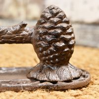 Close-up of the Rustci Pine Cone Design