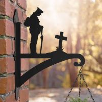 Steel Hanging Basket Bracket with WW2 "Lest We Forget" Soldier Topper