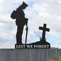 Black Memorial Fence Topper with WW2 Soldier "Lest We Forget" Topper Black Memorial Fence Topper with WW2 Soldier "Lest We Forget" Topper