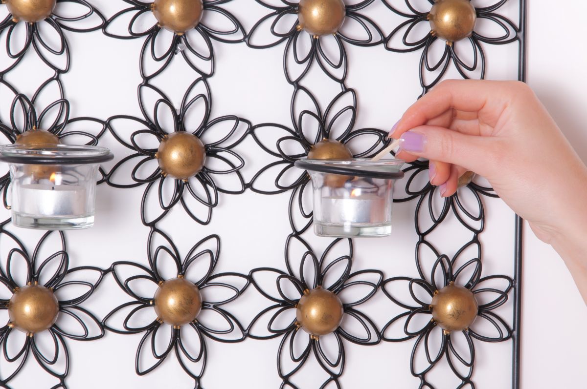 Flower wall art with candle holder