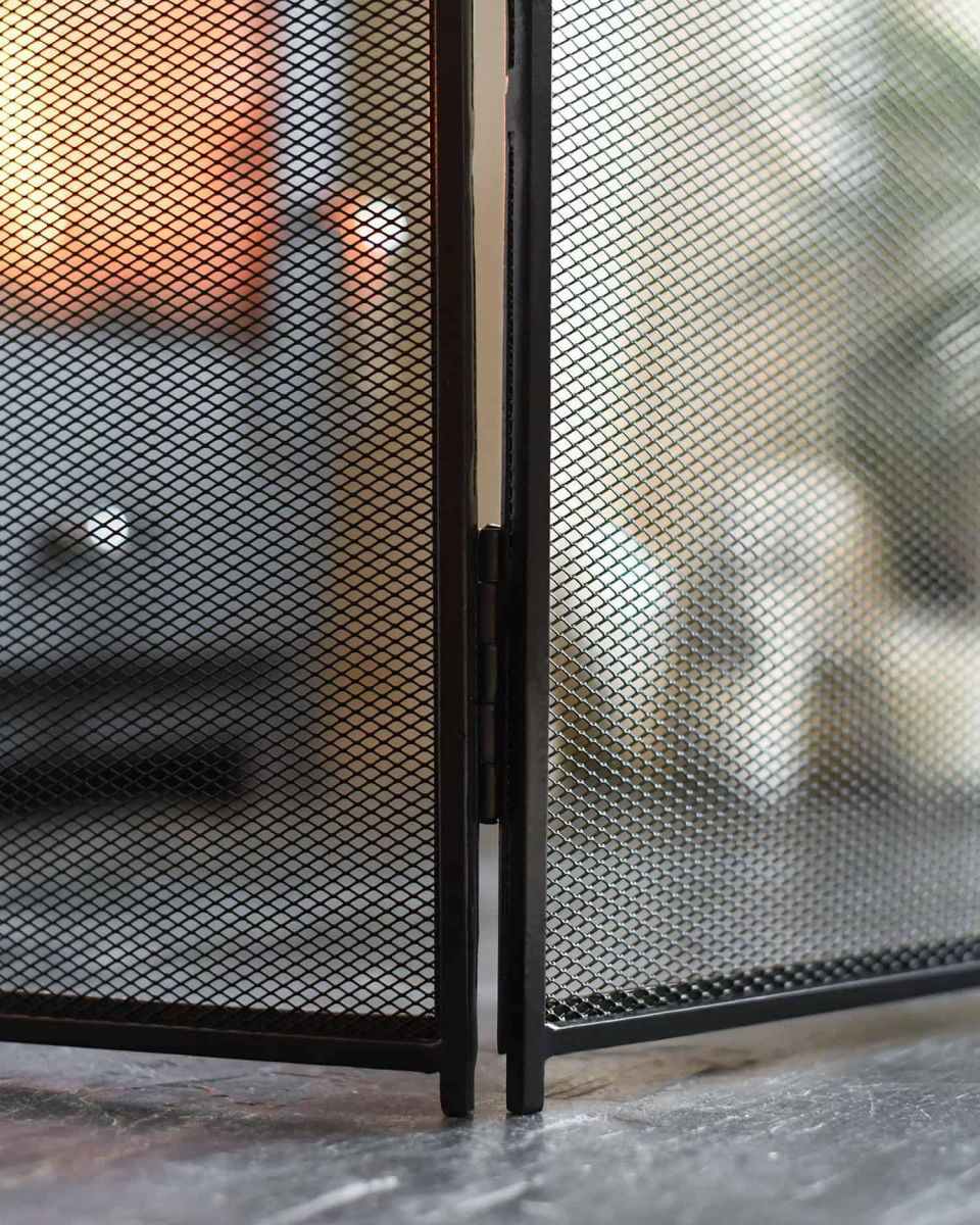 Close-Up of Integral Mesh for "Hampden" Black Iron Fire Guard 