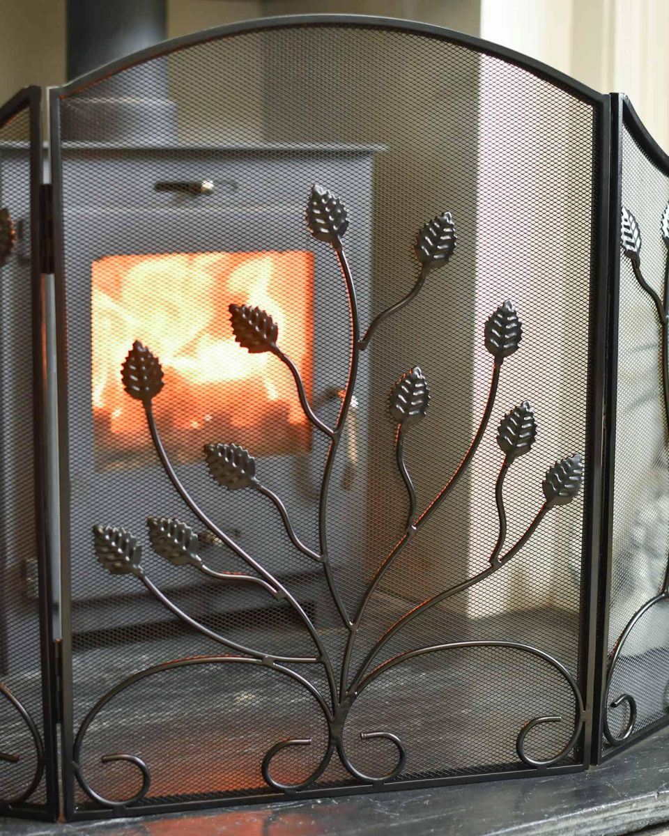 Close-Up of "Ivelen Lane" Leaf Design Fire Guard