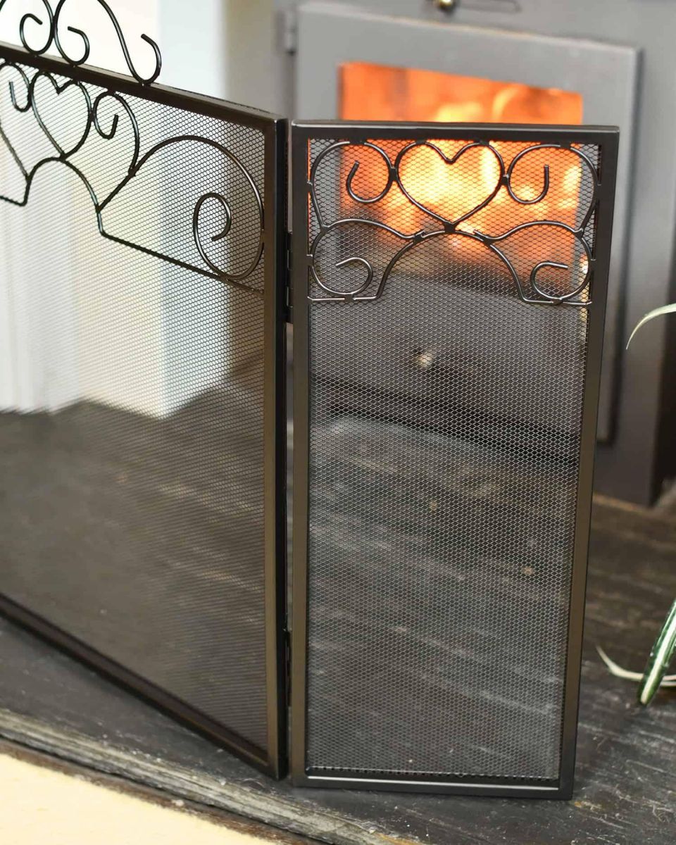 Close-Up of “Holmwood Manor” Three Panel Fire Guard