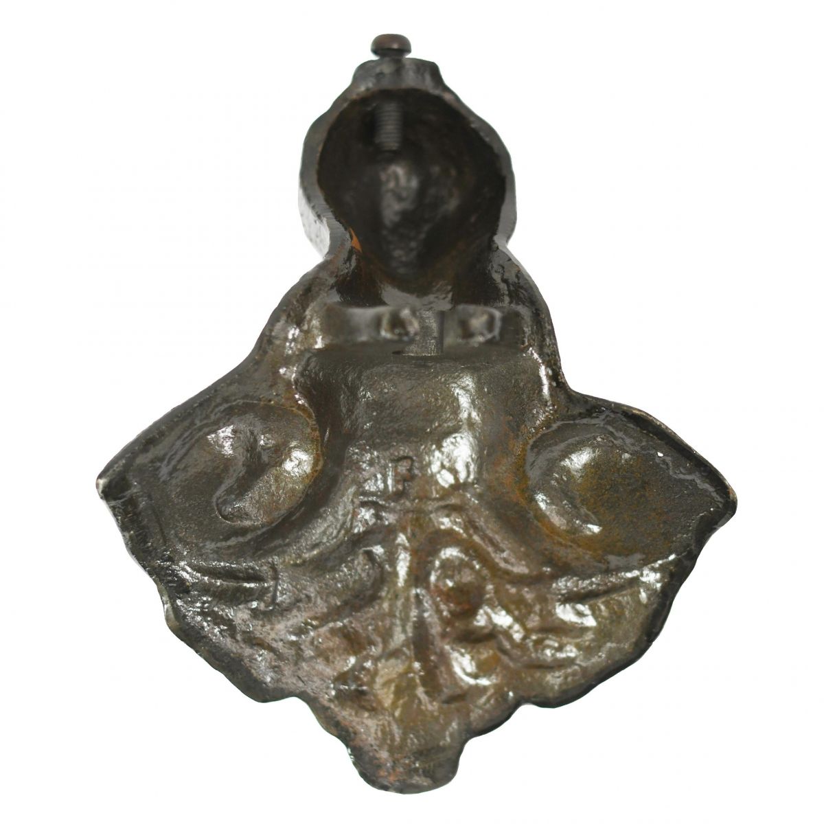 Ornate Detail on the “Royal Paisley” Ornate Ball & Claw Bath Feet