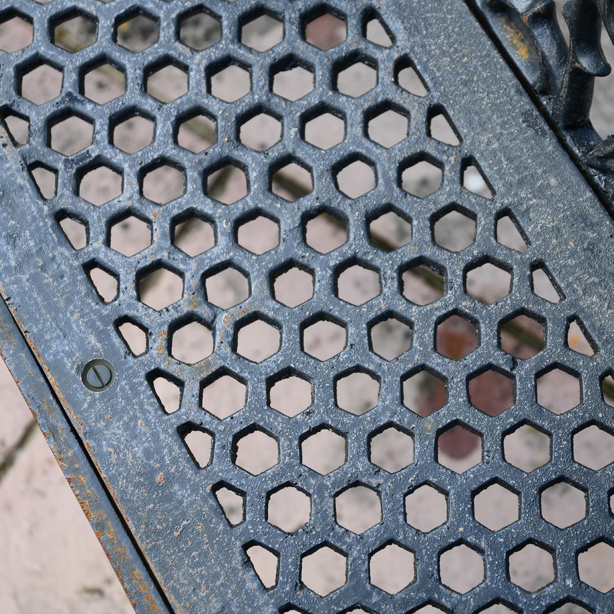 Design on the Seat of the Bench