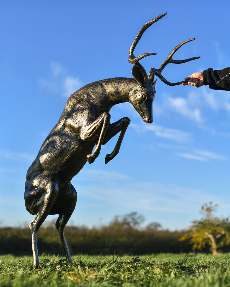 Aluminium Rutting Stag to Scale