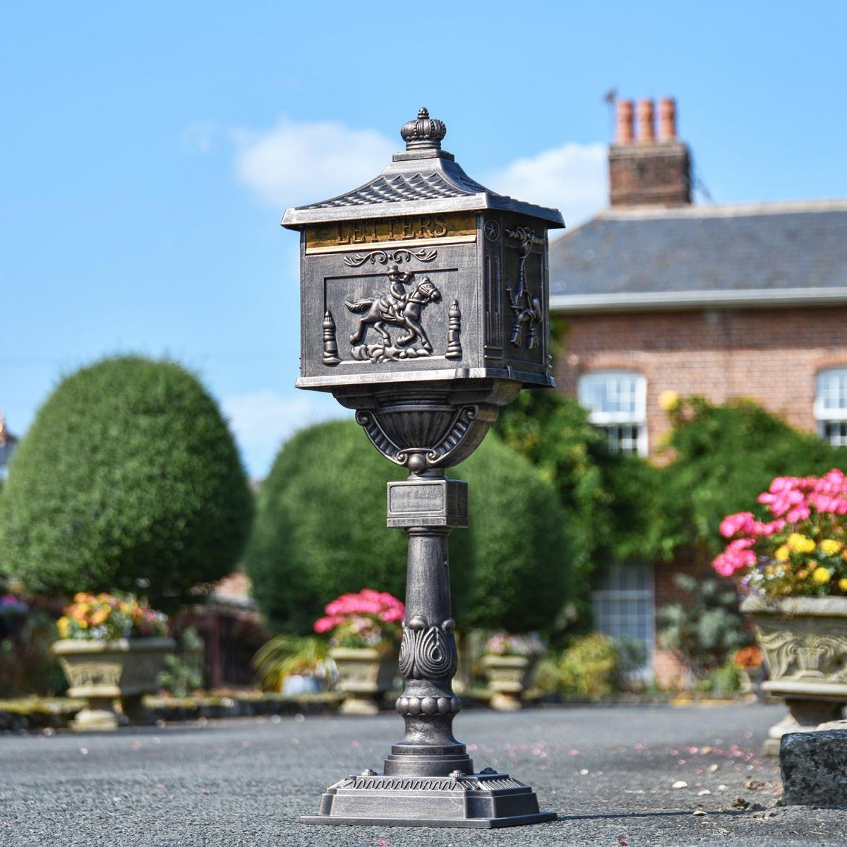 Antique Bronze Huntingdon Post Box in Situ 