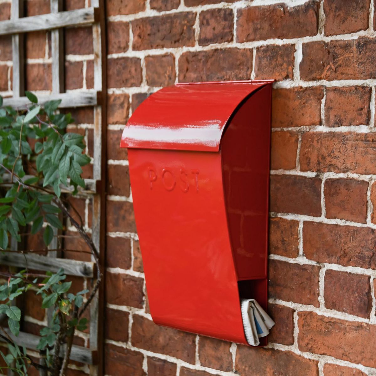 Apple Orchard” Red Berkley Hill Post Box With Lock in Situ