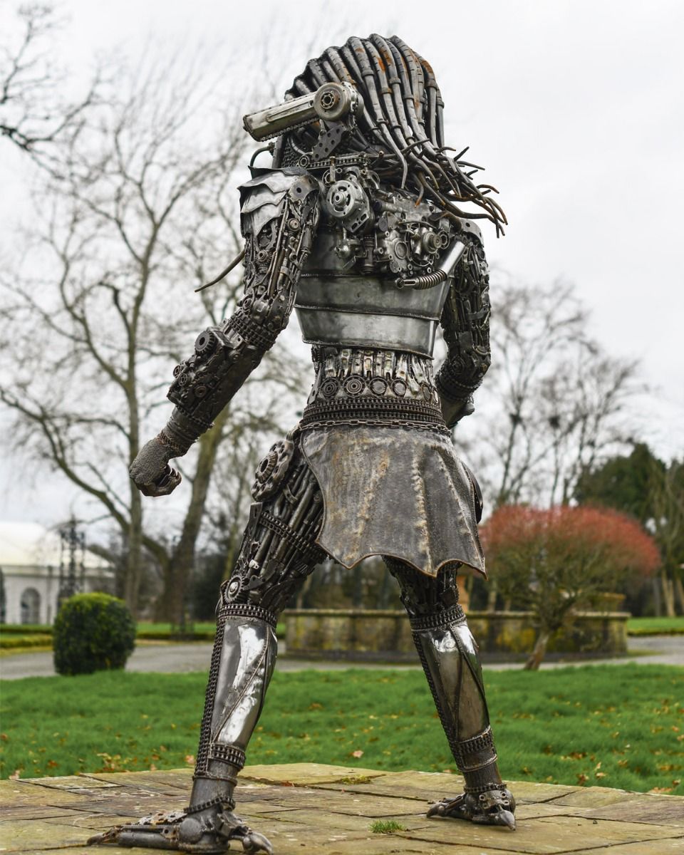 Large Recycled Metal Parts Predatory Extraterrestrial Sculpture - 2.5m 