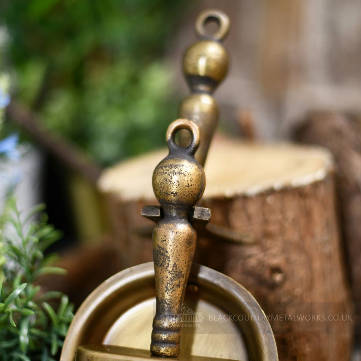 Close up image of handles on brush & Pan set