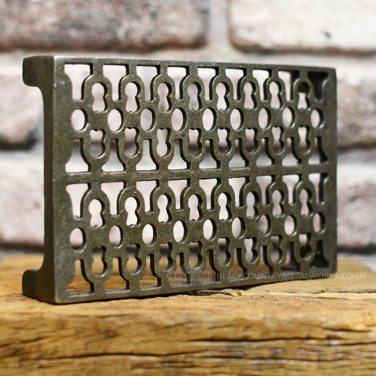 Antique finish air brick