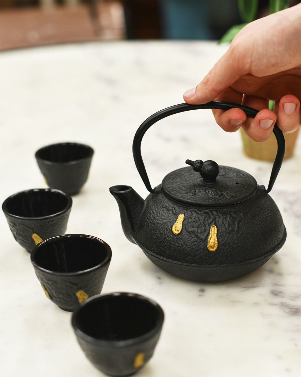 Handle Up On Teapot 