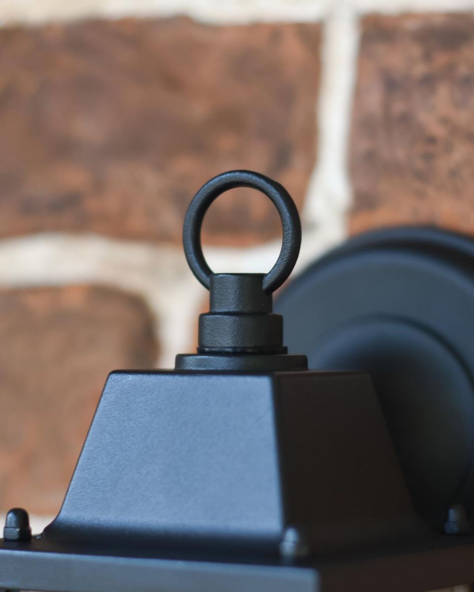 Close-Up of Looped Handle Design