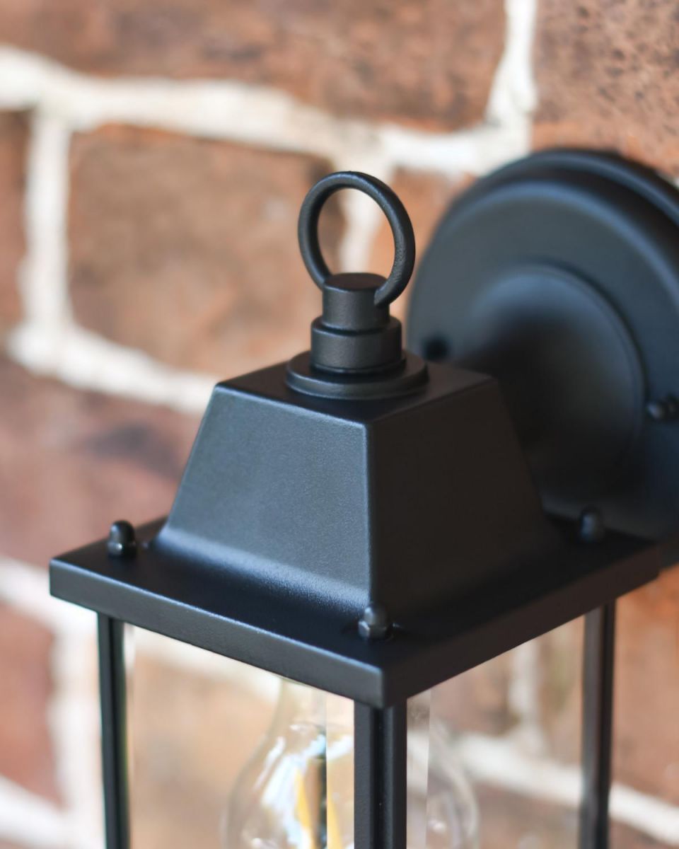 Close-Up of Top Fix Design