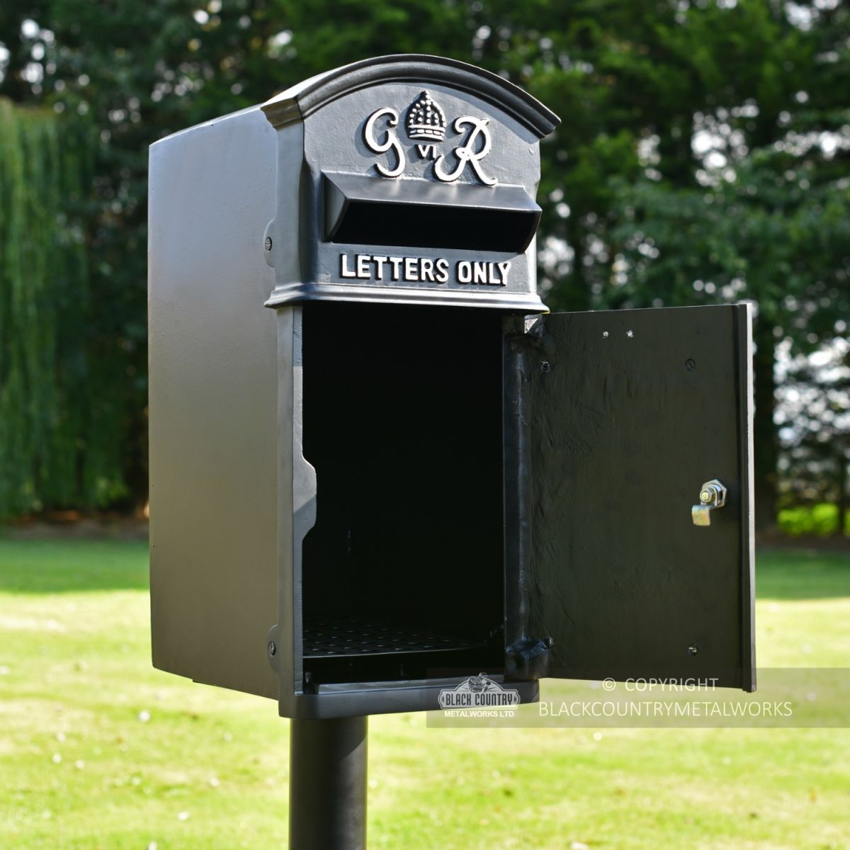 Black Curved Top GR Post Box & Stand With Opening Front Door