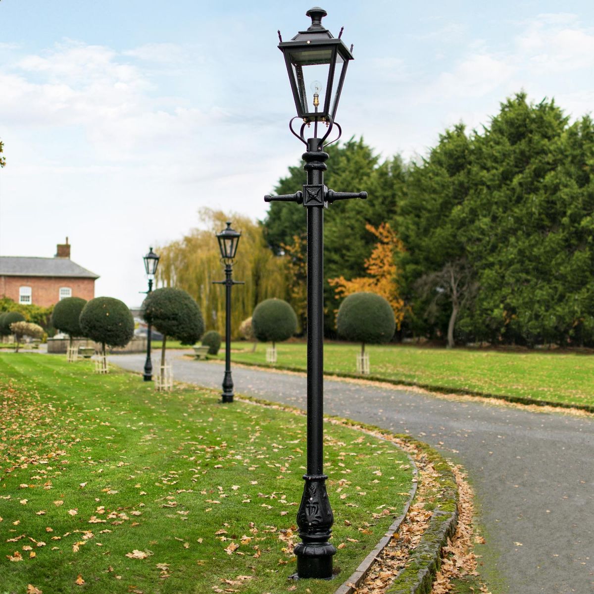 Black Dorchester Lamp Post & Lantern Set 2.7m