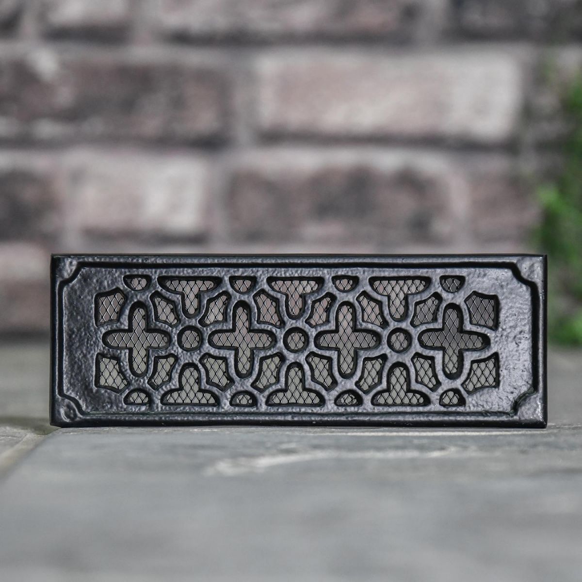 "Flower Pattern" Flat Air Brick Cover in the Home