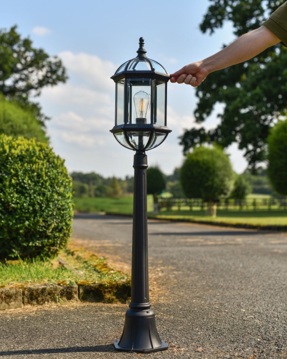 Scale of "Hemingway" Traditional Bird-Cage Pillar Light