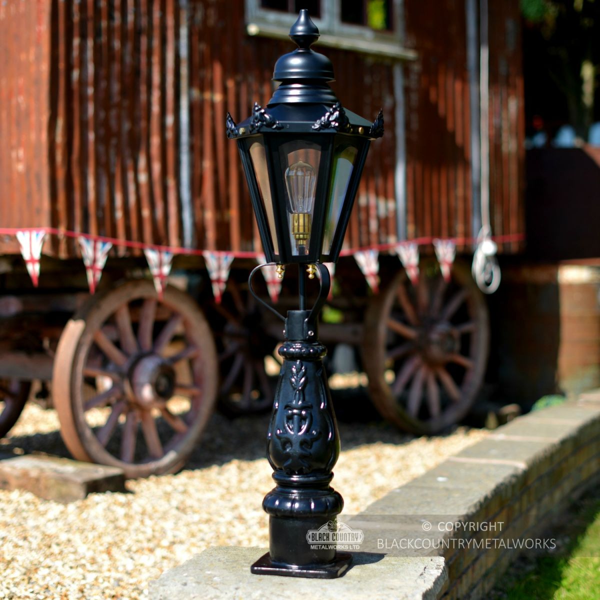 Black Hexagon Pillar Driveway Light