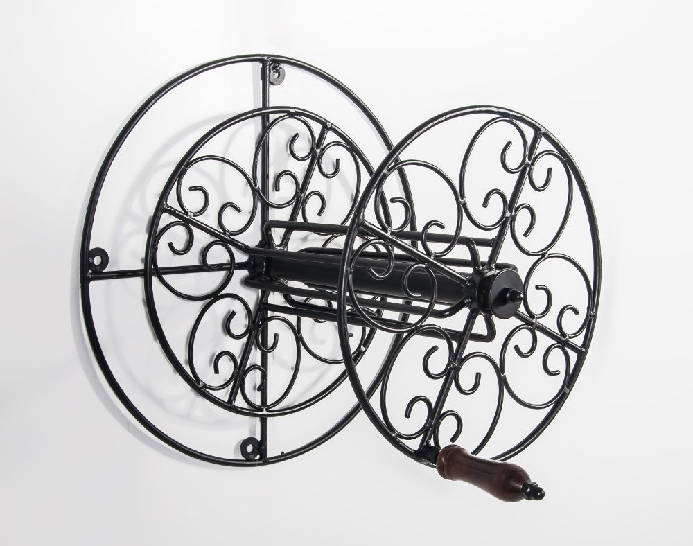 “Barkley Avenue” Wall Mounted Hose Tidy