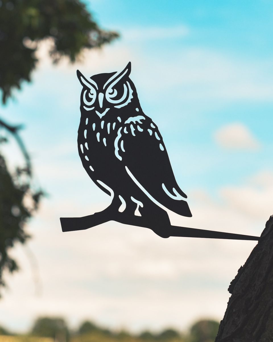 Steel Great Horned Owl Tree Spike - Black