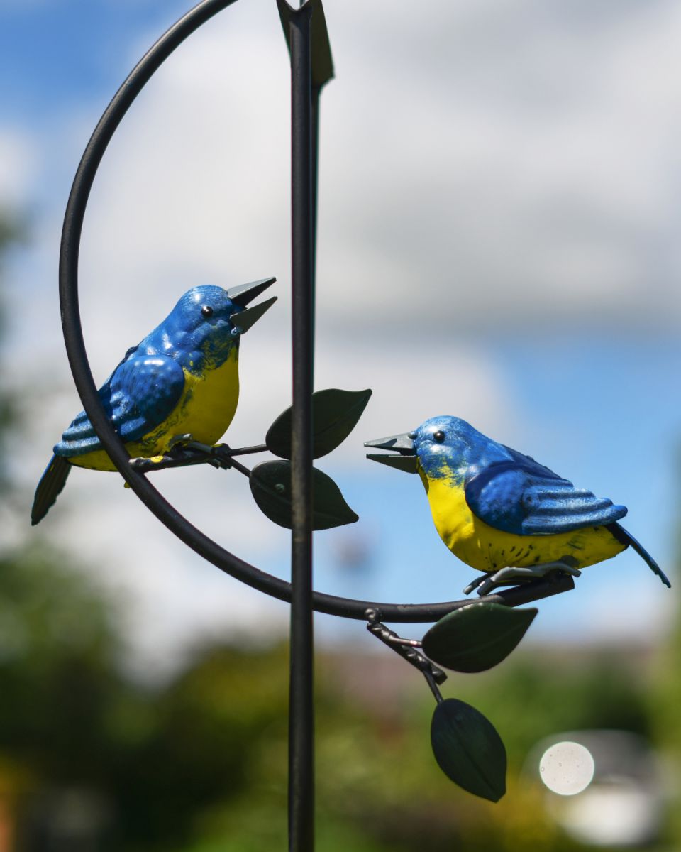 Blue tit family metal rocker bird stake close up
