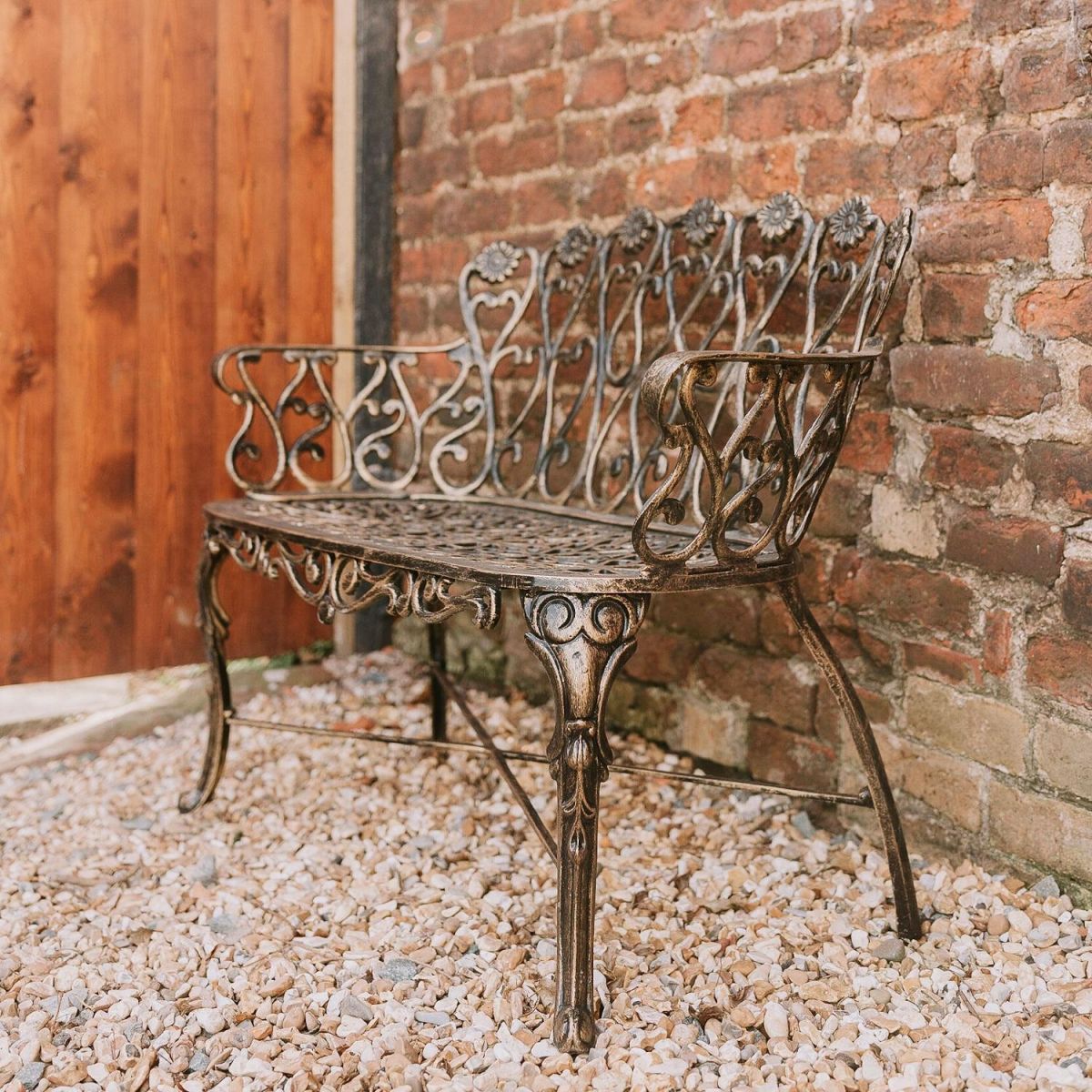 "Chorley" Daisy Bench in Gravelled Area 