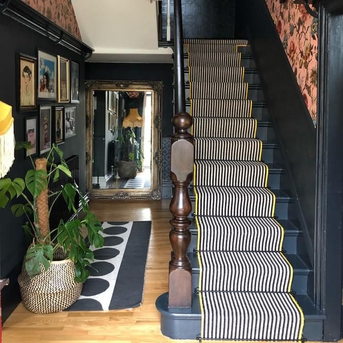 Cambridge Midnight Black Stair Rods in Situ