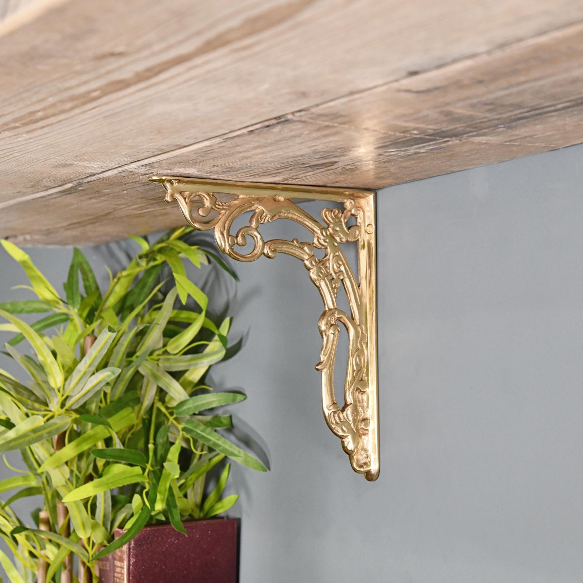 Ornate “Victorian Amalina” Scroll Bracket in a Polished Brass Finish