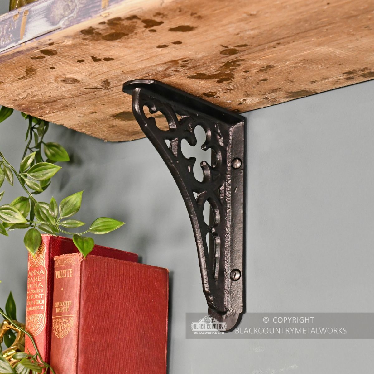 Black Cast Iron Coalbrookdale Shelf Bracket 18 x 13cm