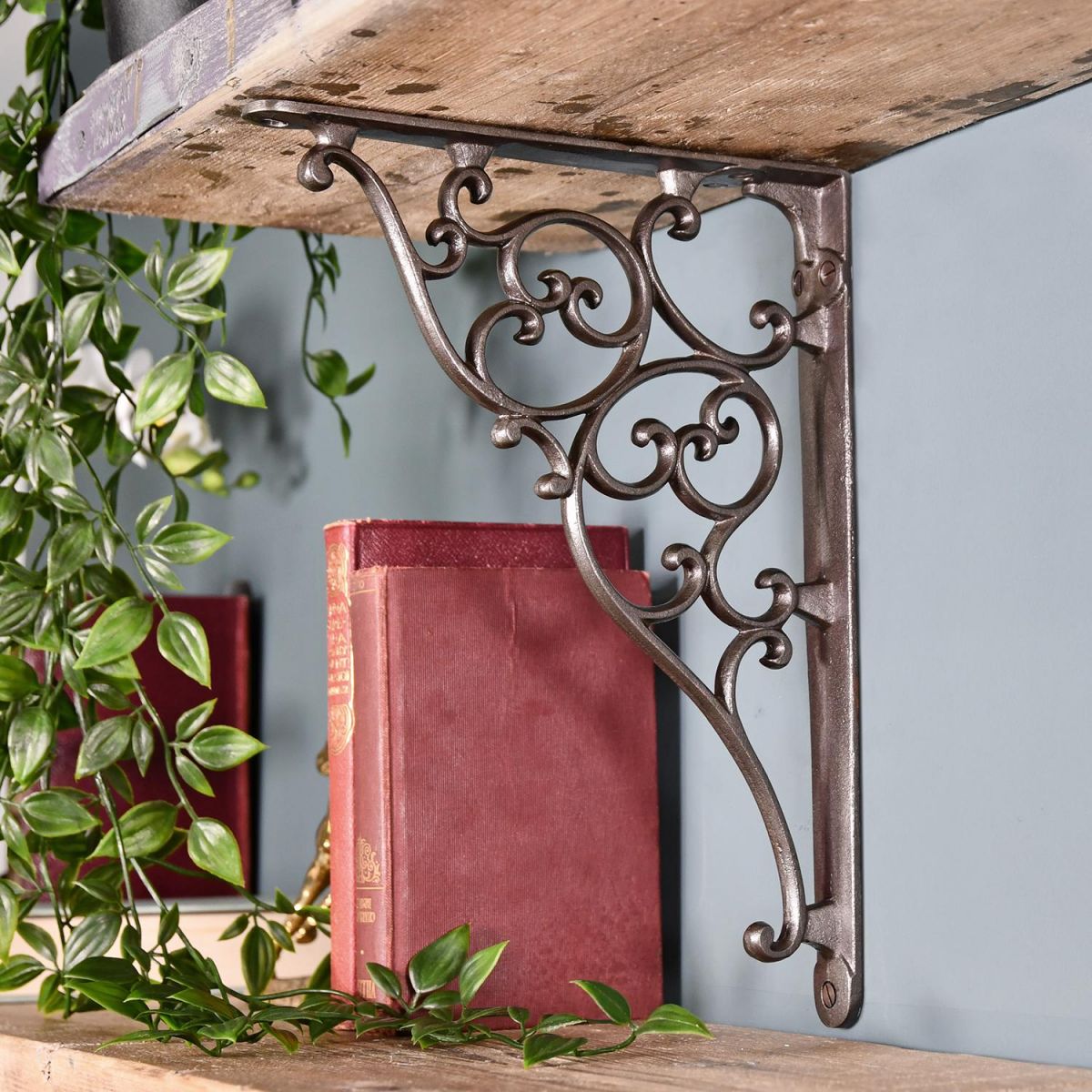 Cast Iron Ornate Scroll Shelf Bracket 28 x 22.5cm