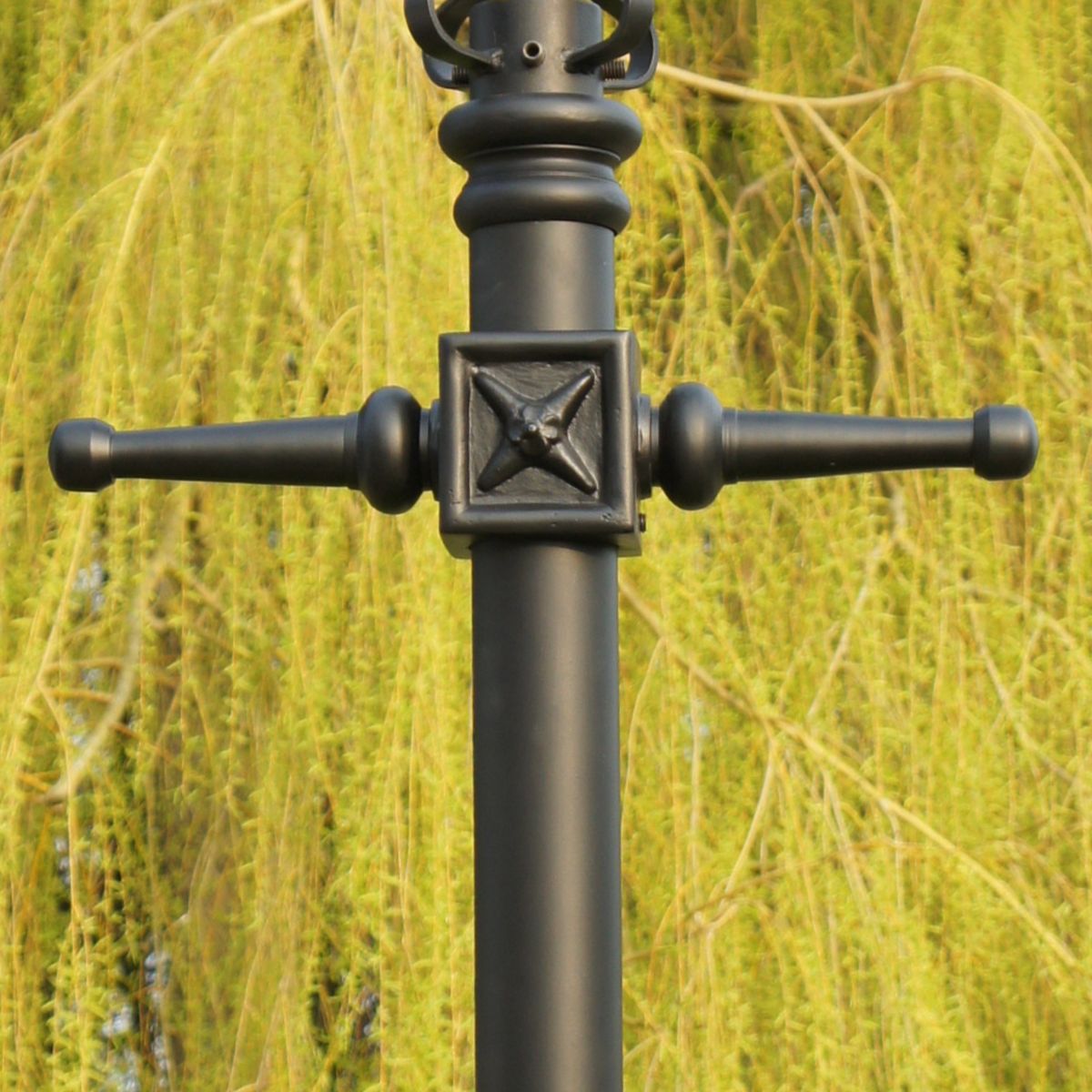 Victorian Lamp Post - Ladder Bars 