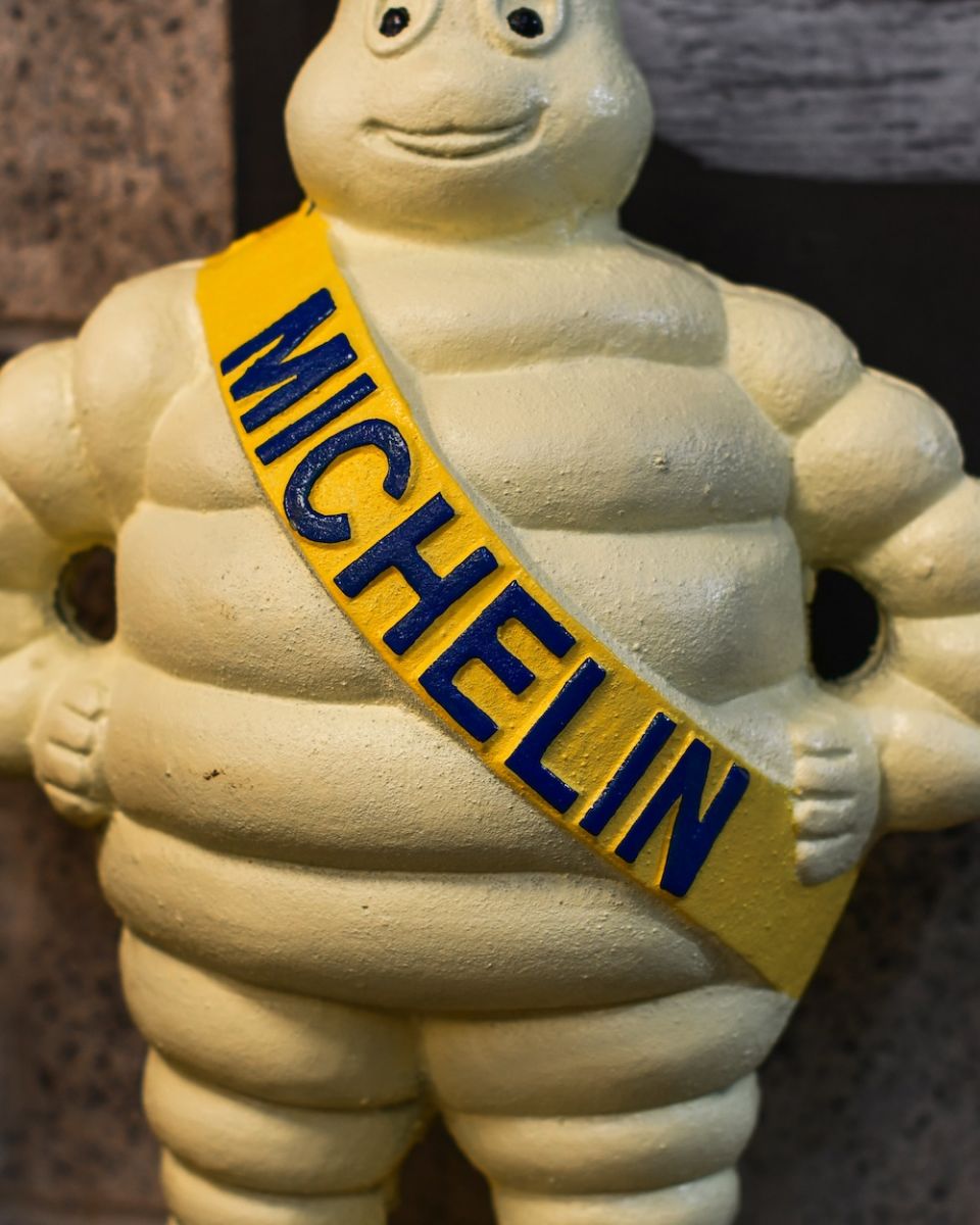 Close up on sash of Michelin Man