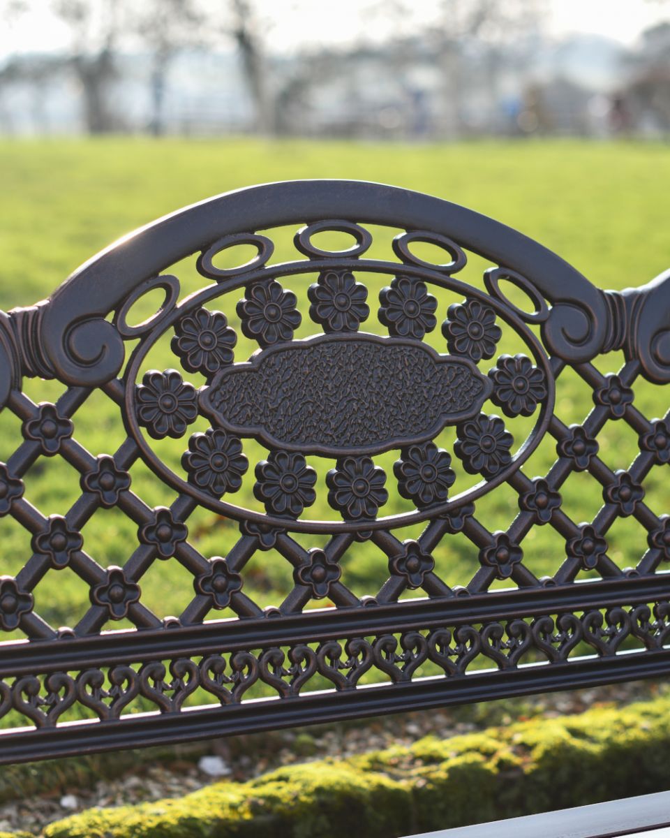 Close Up Of The DesignOn The Fairford Aluminium Garden Bench 
