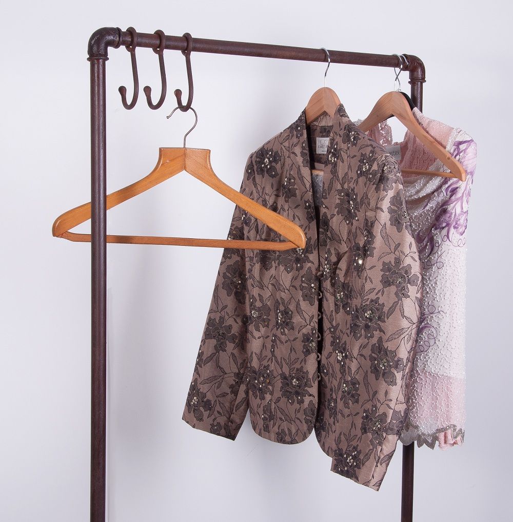 “Darnall Place” Iron Industrial Clothes Rail 