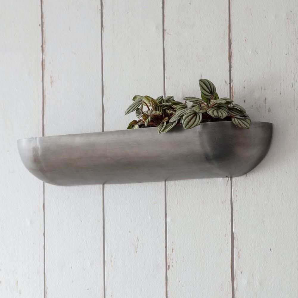 Contemporary Curved Wall Mounted Planter in Situ