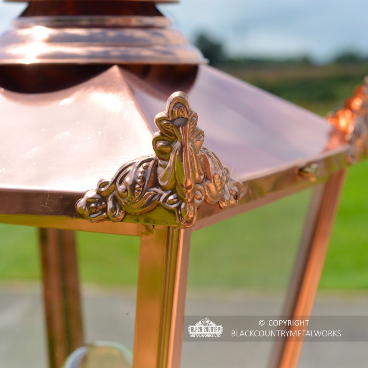 Decorative Finals on the Lid of the Lantern