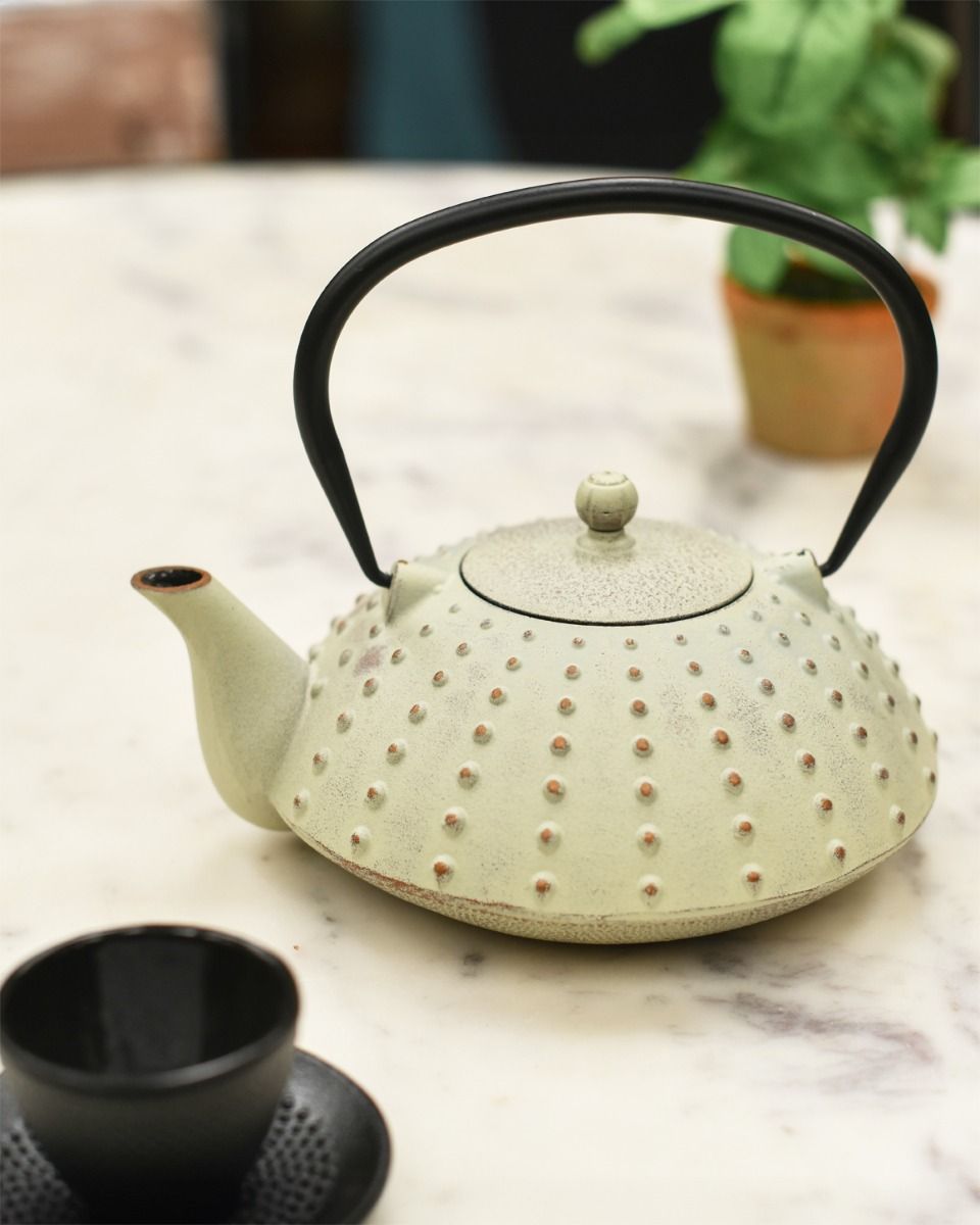 Rustic "Kurīmu" Cast Iron Cream Teapot 