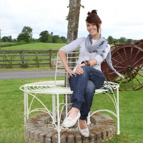 "Pembrokeshire" Tree Seat Finished in Cream