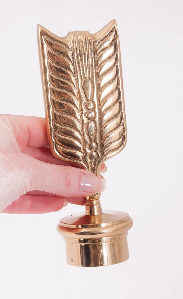 "Nottingham Fletch" Curtain Finial