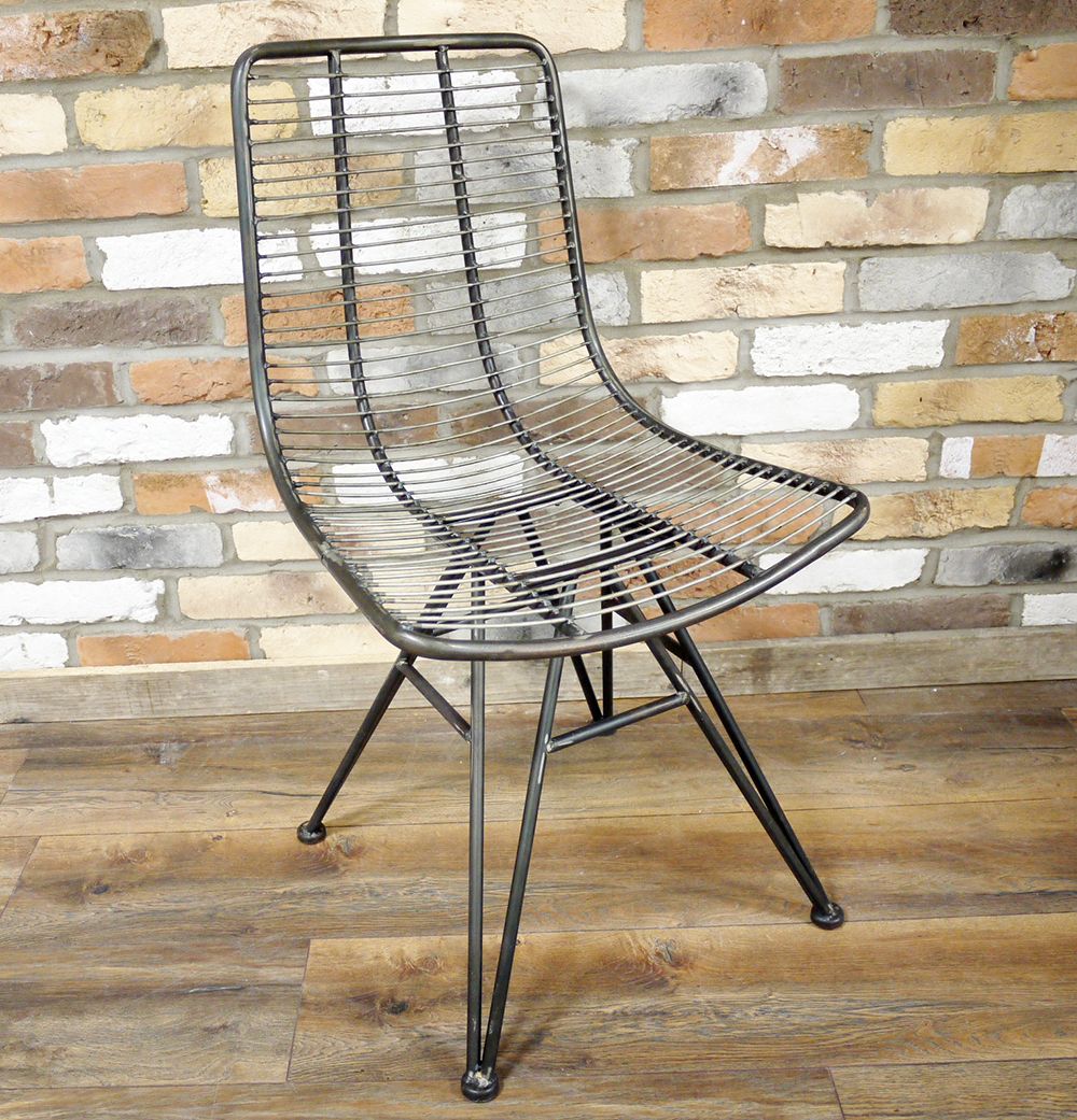 Curved Wire Metal Chair